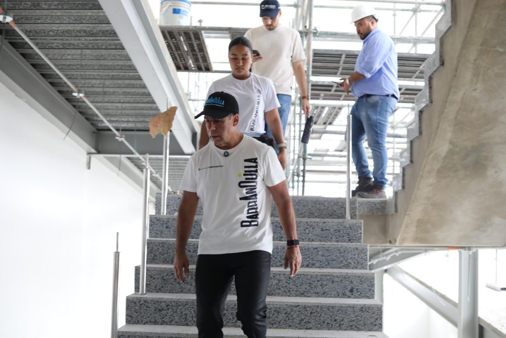 Nueva inspección al Hospital Barranquilla: alcalde Char supervisa 17 frentes de trabajo activos 1 Inspeccion obras H.de Barranquilla 3 1
