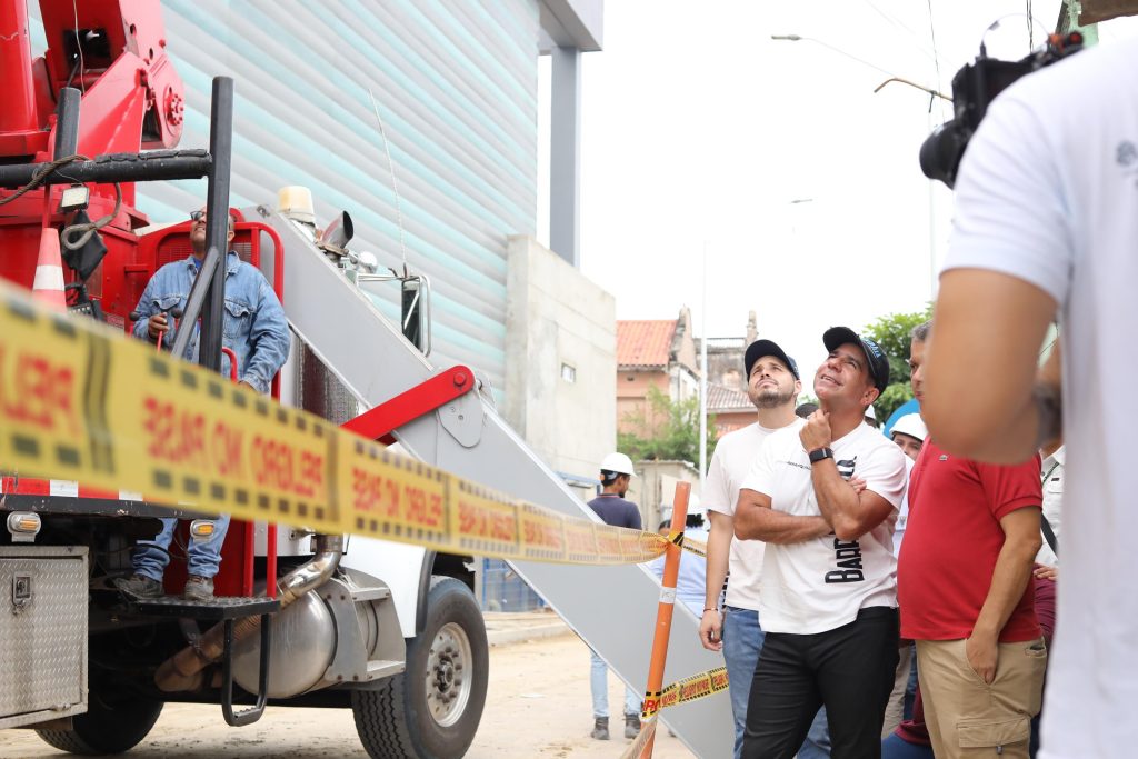 Nueva inspección al Hospital Barranquilla: alcalde Char supervisa 17 frentes de trabajo activos 4 Inspeccion obras H.de Barranquilla 5