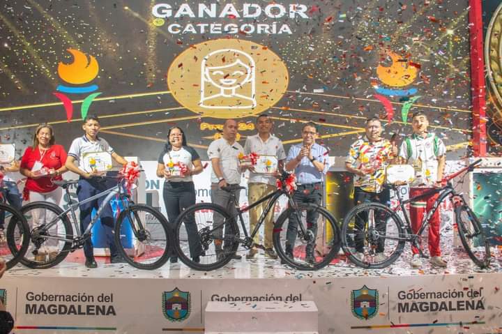 ¡El Cambio con resultados avanza en la educación del Magdalena! Gobernación premió a los mejores estudiantes de las Mega Olimpiadas y entregó los Premios a la Excelencia Docente 8 WhatsApp Image 2024 11 04 at 11.57.36 AM 1