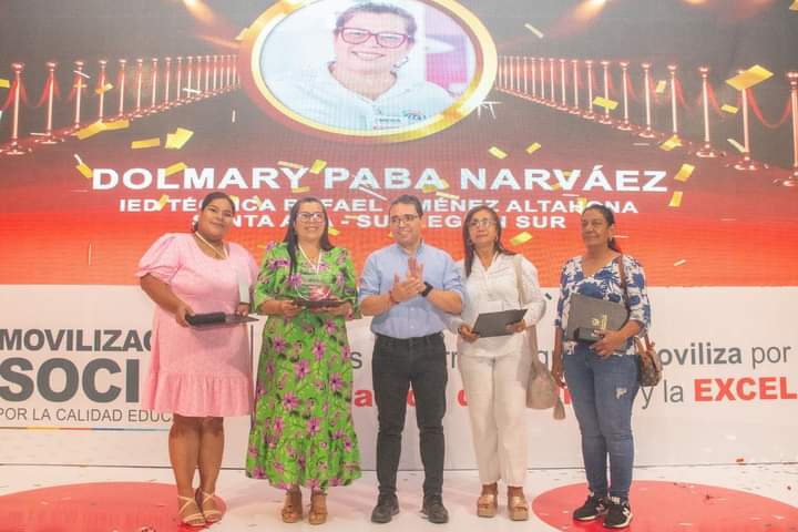 ¡El Cambio con resultados avanza en la educación del Magdalena! Gobernación premió a los mejores estudiantes de las Mega Olimpiadas y entregó los Premios a la Excelencia Docente 7 WhatsApp Image 2024 11 04 at 11.57.36 AM