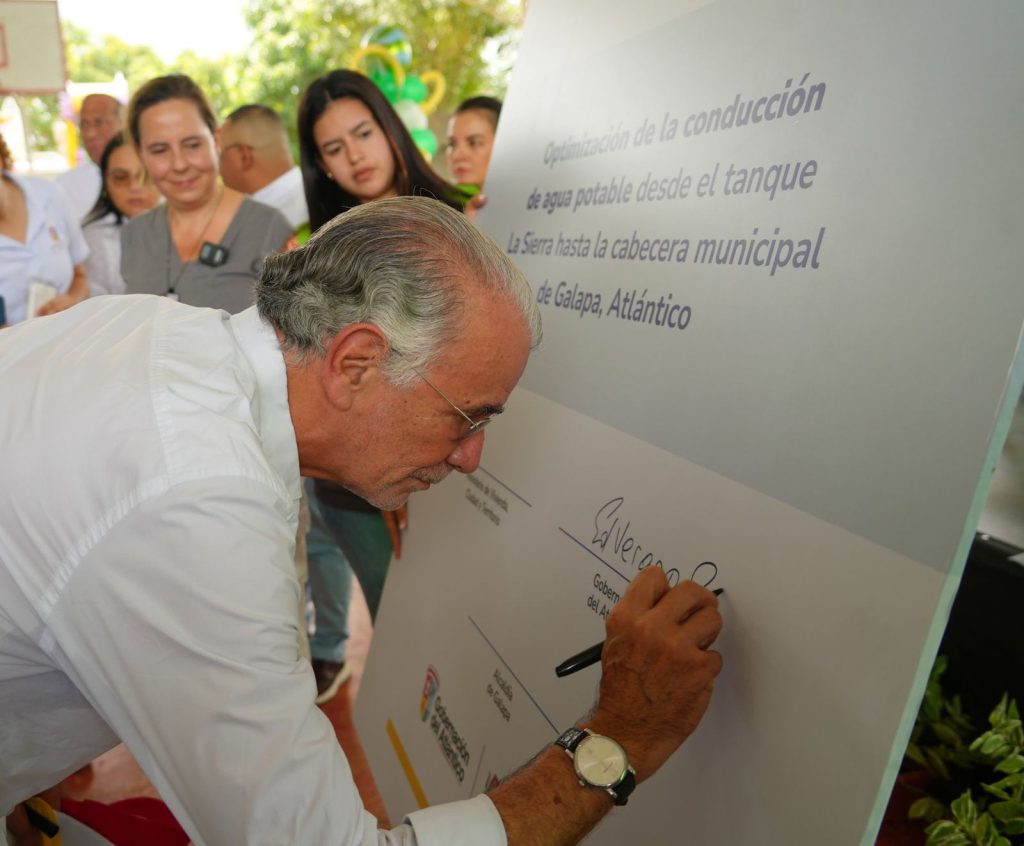 Alcalde de Galapa, Fabián Bonett, firma convenio con ICBF para entrega de bienestarina al adulto mayor 2 WhatsApp Image 2024 11 06 at 3.43.18 PM