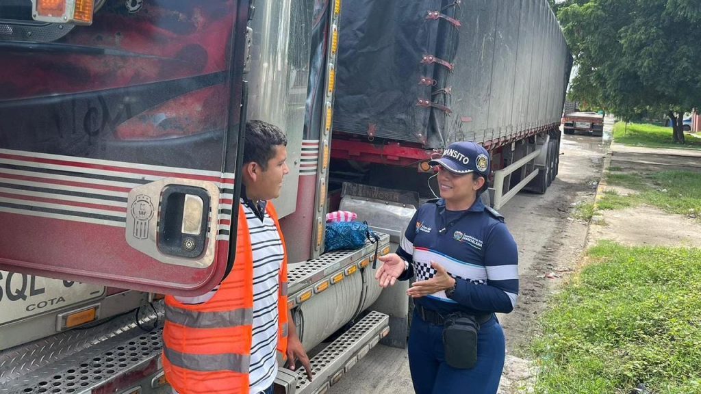 "Cero muertes por accidente de tránsito durante el puente festivo en las vías del Magdalena: Se movilizaron 61.583 vehículos" 1 WhatsApp Image 2024 11 12 at 11.59.26 AM 2