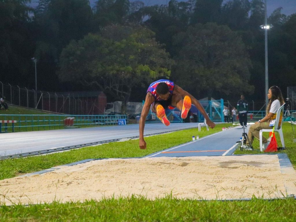 ¡El Magdalena se viste de oro en el Salto Largo y Salto Triple, gracias a Santiago Teherán! 2 ec89c381 f5cf 4ee8 a23f abd20e7d97f6