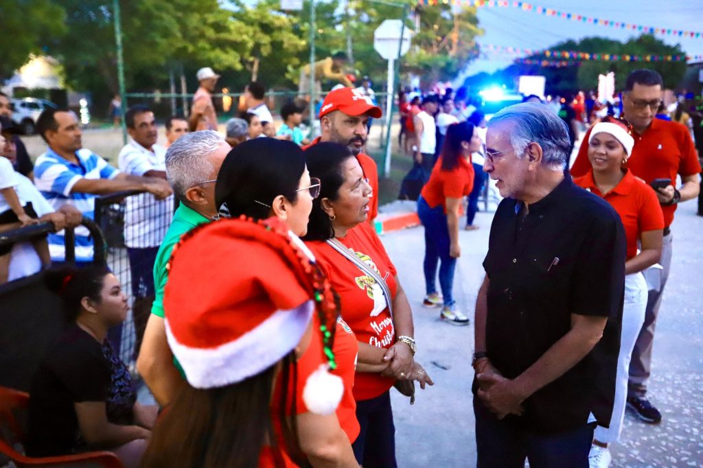 Gobernador Eduardo Verano comparte con los tomasinos en su encuentro navideño 1 27fc1ab3 0bfc 4274 8227 4eed91182de1 1