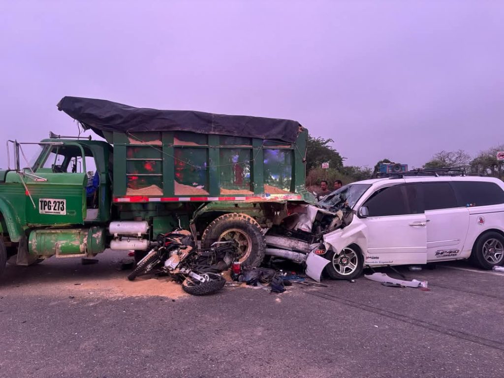 Accidente múltiple en la vía Oriental deja muertos y heridos graves en Santo Tomás 2 535fc713 cb7e 4145 83f3 b74fa4ad71e3