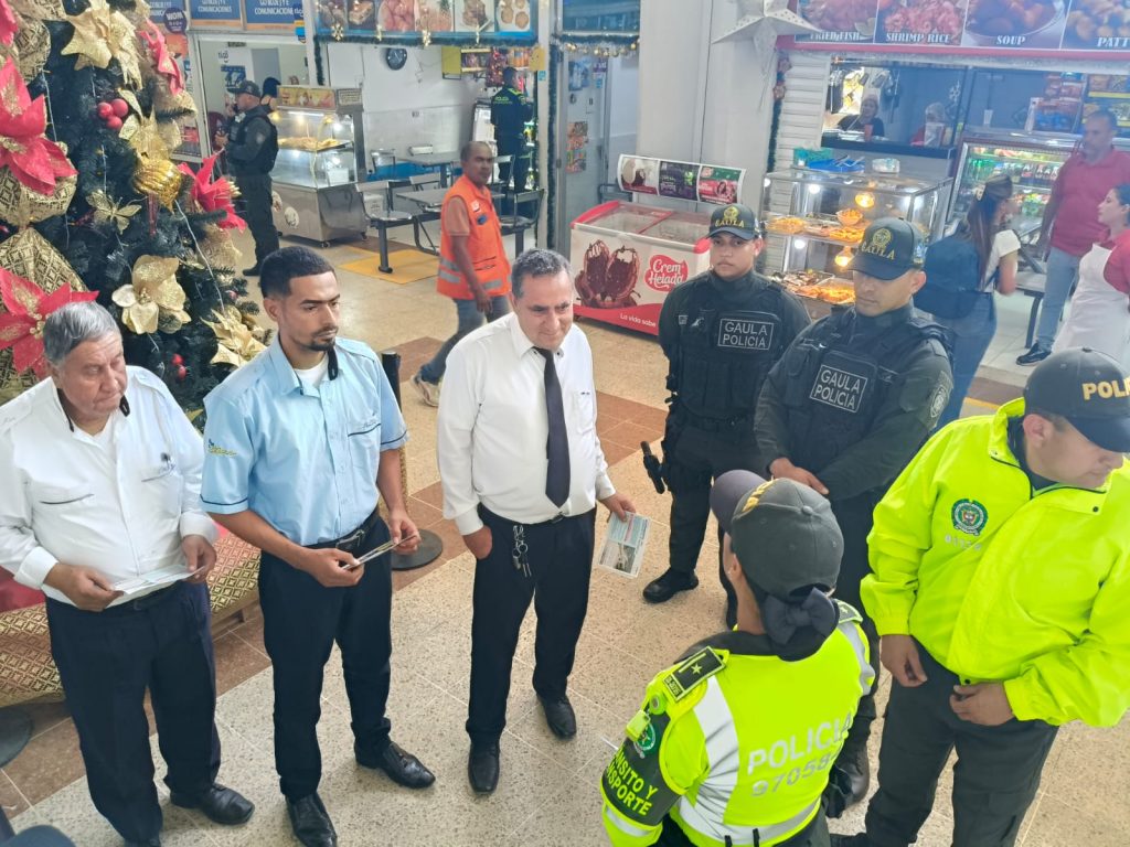 La Policía Nacional refuerza seguridad vial en Santa Marta durante el Plan Navidad 'Familias Felices' 4 75850dfc 35d1 48df 8335 144ed63e5ec5