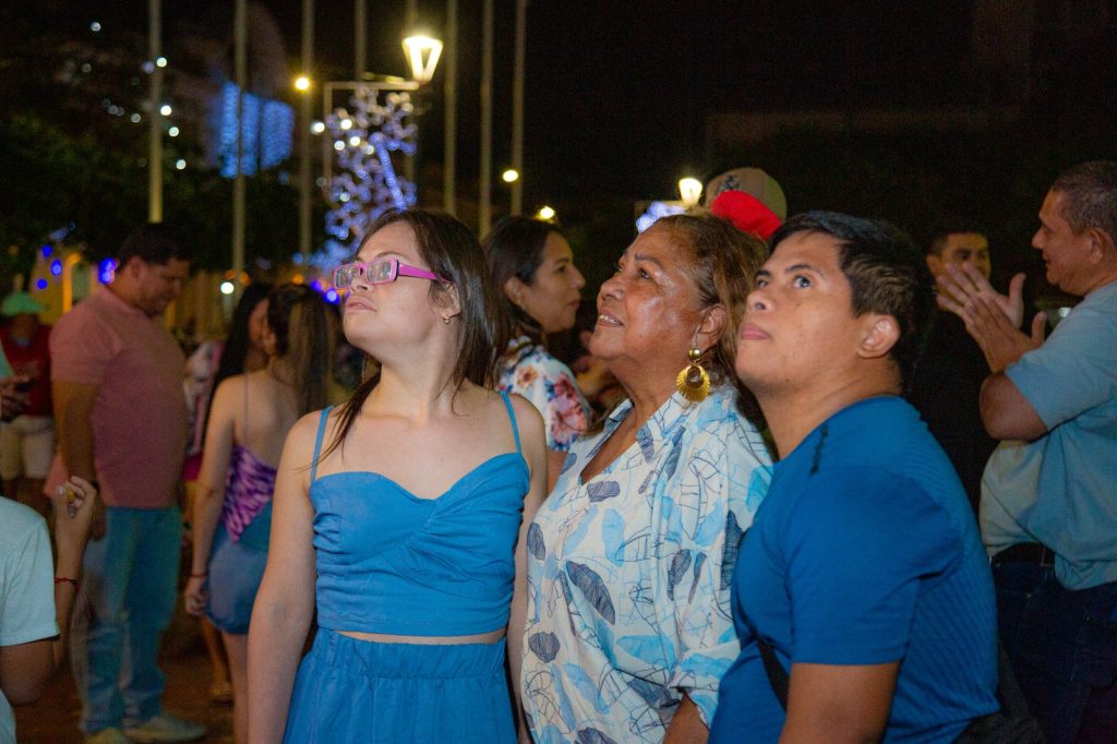 Se encendió el alumbrado navideño en Santa Marta 1 82081cc6 f8fa 4ea1 b195 96c4d9c504f1
