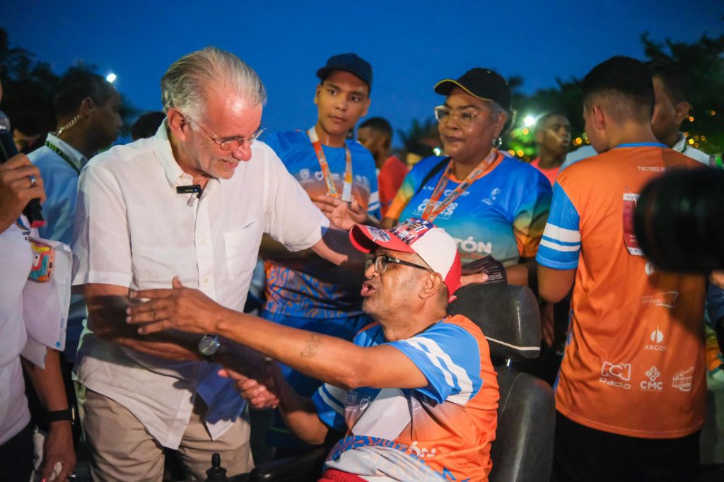 Gobernador Eduardo Verano en Maraton de los suenos
