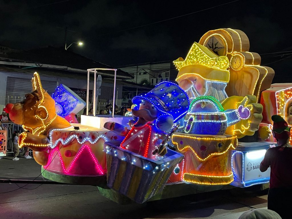 Con la Gran Parada de la Luz la magia de la navidad iluminó a Barranquilla 5 IMG 20241208 WA0032