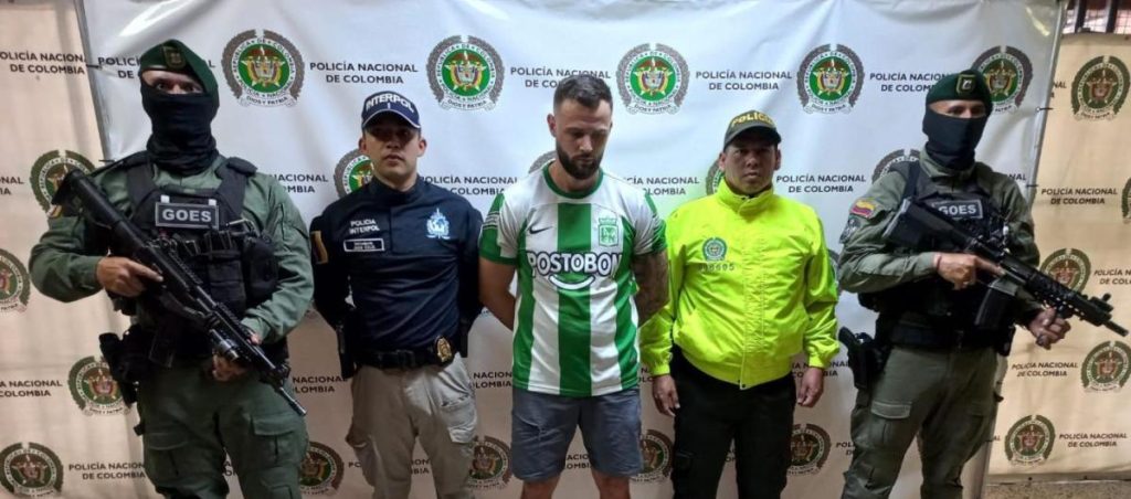 Capturan en Medellín a alias 'Dips', presunto narcotraficante buscado por el Reino Unido 1 Poli 0