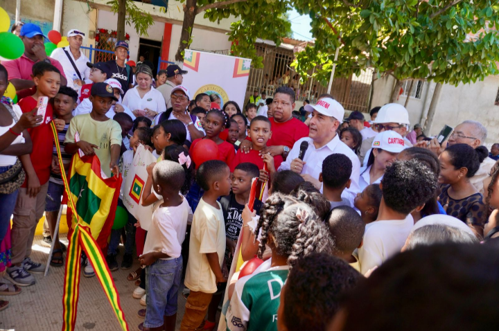 Avanza la ‘Calletón Navideña’: en El Educador y San José de Los Campanos, más de 1.200 personas disfrutan de sus nuevas vías 6 Screenshot 20241214 191858 177