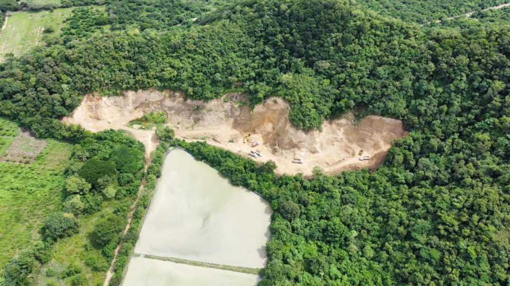 Golpe a la explotación ilícita de minerales en Atlántico: Cuatro capturados y maquinaria incautada 2 b0cfb3db bc28 4c06 81a0 b50a27c996ea
