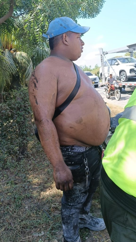Accidente de tránsito en la Vía Barranquilla - Santa Marta habría dejado personas fallecidas y heridas. Saqueo por parte de la comunidad 5 c9d93d68 59ce 447f 9980 73e309a70f8d