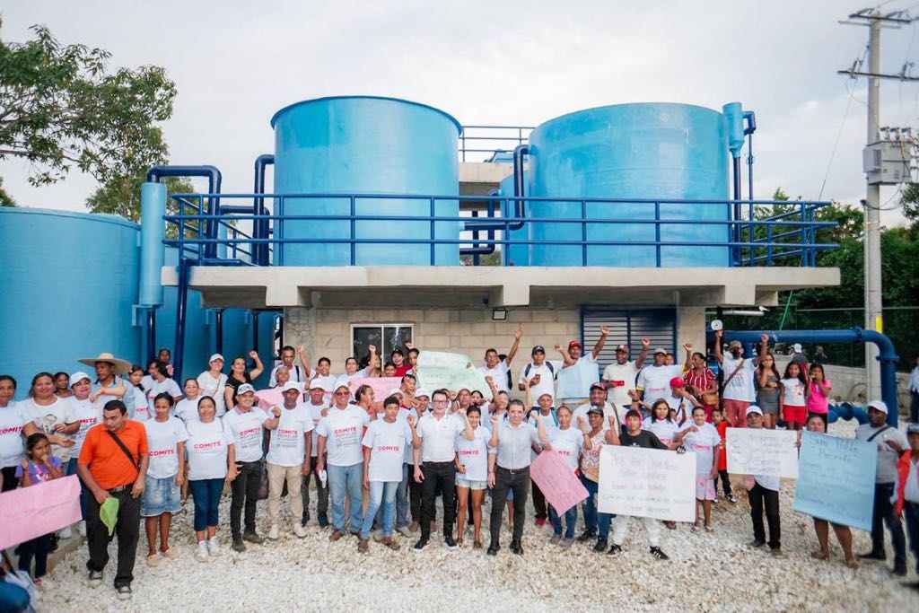 Agua al pueblo: vida, esperanza y salud para Varela, Magdalena 1 download 13