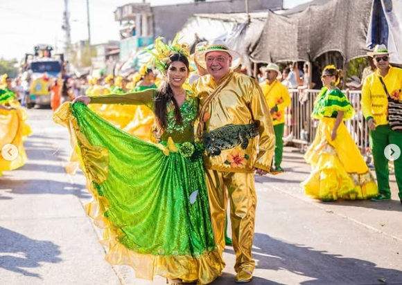 La Gran Parada de Caimanes: un desfile de colores, música y tradición 3 12
