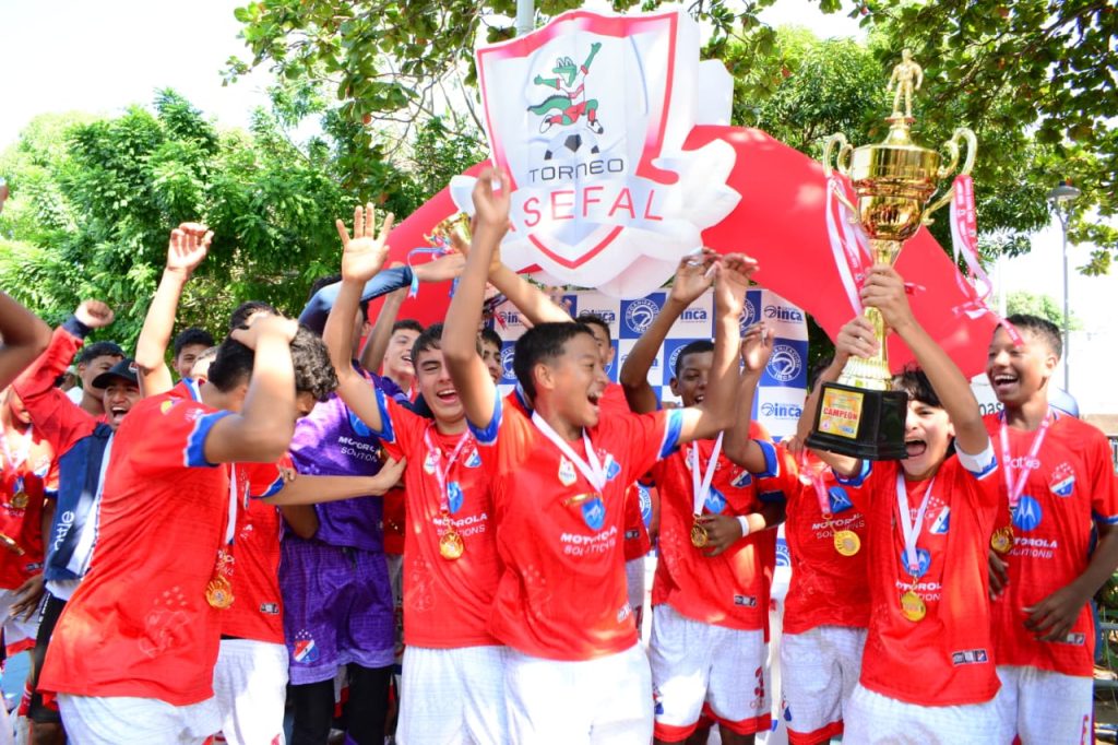 Al Hilal, Sporting, Alianza Vallenata, Copa Kids y Luis Oliveros también gritaron campeón en Torneo Asefal 2025 18 WhatsApp Image 2025 01 17 at 10.26.35 PM