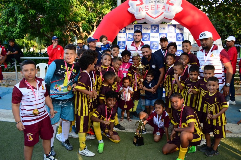 Al Hilal, Sporting, Alianza Vallenata, Copa Kids y Luis Oliveros también gritaron campeón en Torneo Asefal 2025 28 WhatsApp Image 2025 01 17 at 10.26.37 PM
