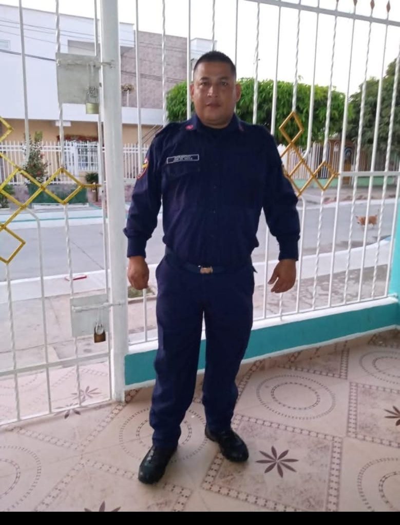 Un Héroe de Barranquilla: Bombero Jair De Moya con 6 años de servicio, está de cumpleaños 1 ec003a8f 92d8 4dc6 ad24 677dbc9acf3a 1