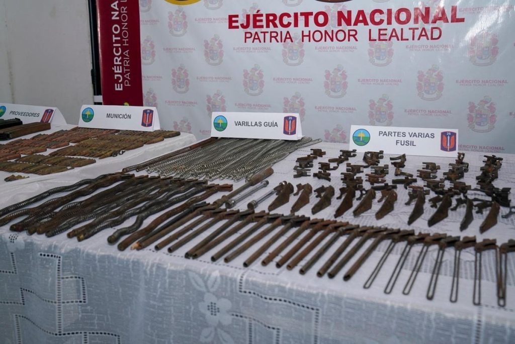 Brigada 15 del Ejército desmanteló depósito ilegal de armas del Clan del Golfo en Chocó 3 0e11b452 081a 42cf 895e 805929d3bfc1