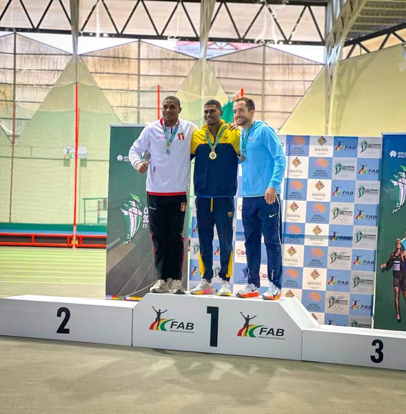 ¡ORO MAGDALENENSE! Arnovis Dalmero brilla en el Sudamericano Indoor Cochabamba 2025 2 481064926 936762451971142 7241422727308550897 n 1
