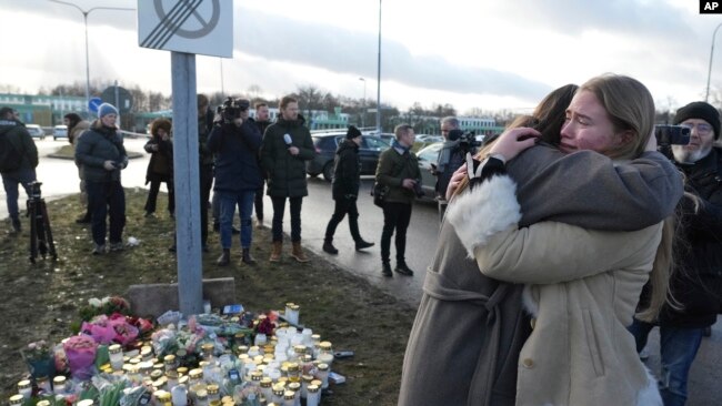 La Policía de Suecia descarta el móvil ideológico en el tiroteo masivo en una escuela 1 82807836 c8d0 4f8b 997f 397dc92fef68 w650 n r1 st s