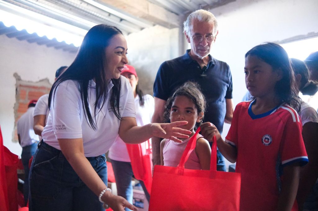 "No nos olvidó": expresaron habitantes de la Bendición de Dios en la entrega de ayudas que hizo el gobernador Verano” 4 IMG 20250201 WA0023