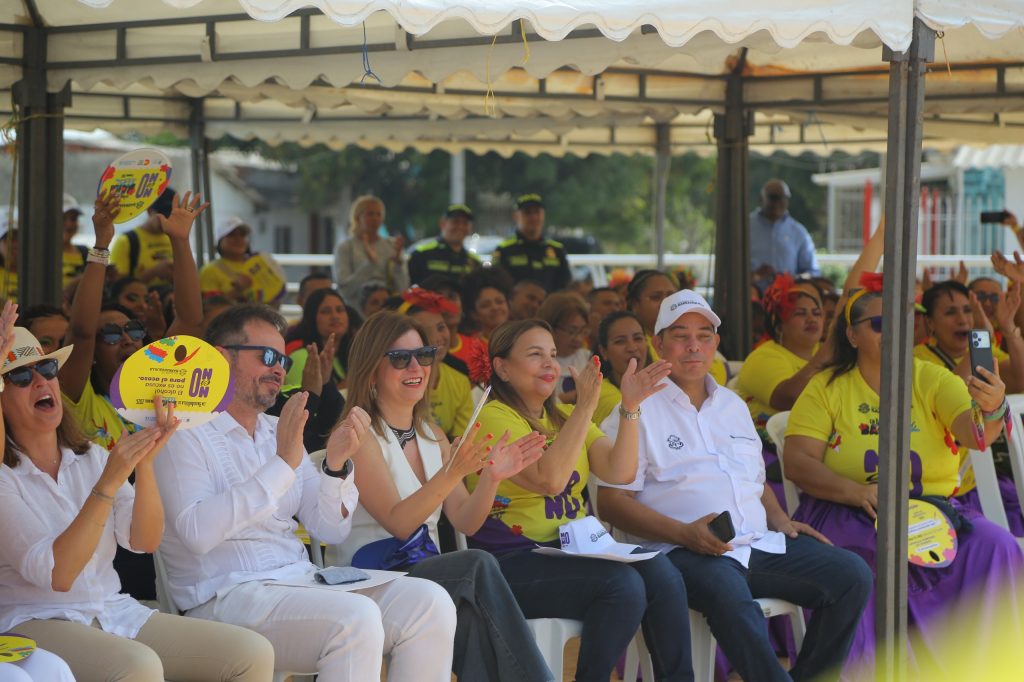 Con izada de bandera de la campaña ‘No es No’, Distrito está listo para velar por los derechos de las mujeres y la erradicación de la violencia de género 3 No es No6