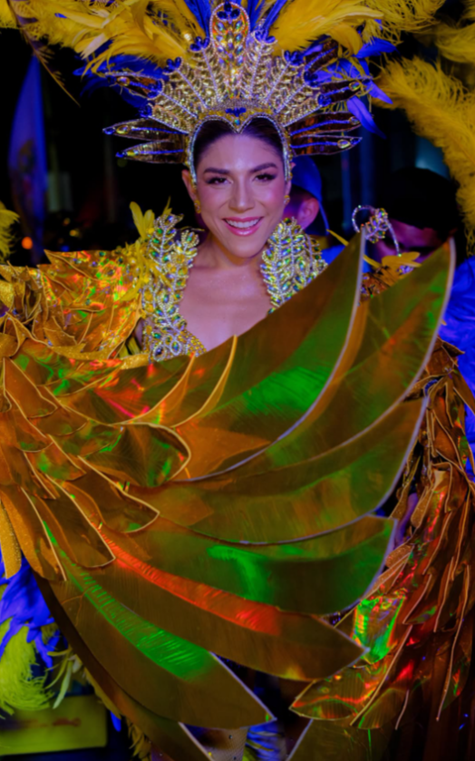 Léx Estarita Villa Reina del carnaval de la 44 con su vestido El águila del Caribe brilló en la Guacherna 1 Screenshot 20250222 225029 399