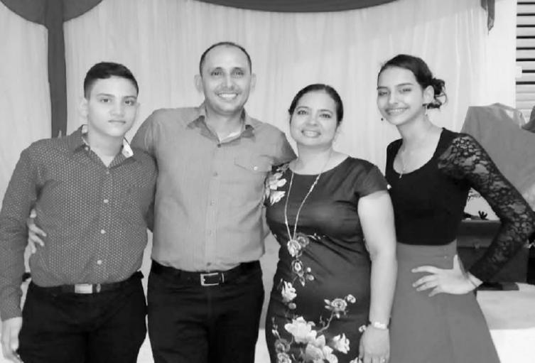 ¿Quién es la poderosa mujer que ostenta y maneja tanto poder en el círculo cercano de Alex Char?: Jacobo Solano 16 pastor y su familia en cesar 0