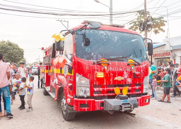 La Gran Parada Carnavalera por la Paz y la Reconciliación en Fundación: Un Desfile de Esperanza y Unidad 5 481073569 667500315611628 3788707608837036105 n