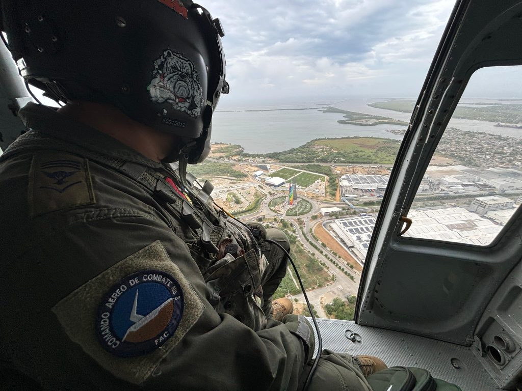 La Fuerza Aeroespacial garantiza la seguridad del Carnaval de Barranquilla 2025 1 481076258 1416488883044549 6471392402391854897 n