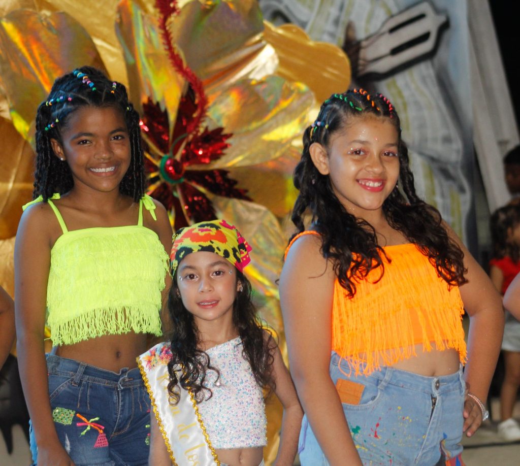 El Retén vibra con la Coronación de su Reina del Carnaval 2025 14 481276488 621111200845481 1740839052562119780 n