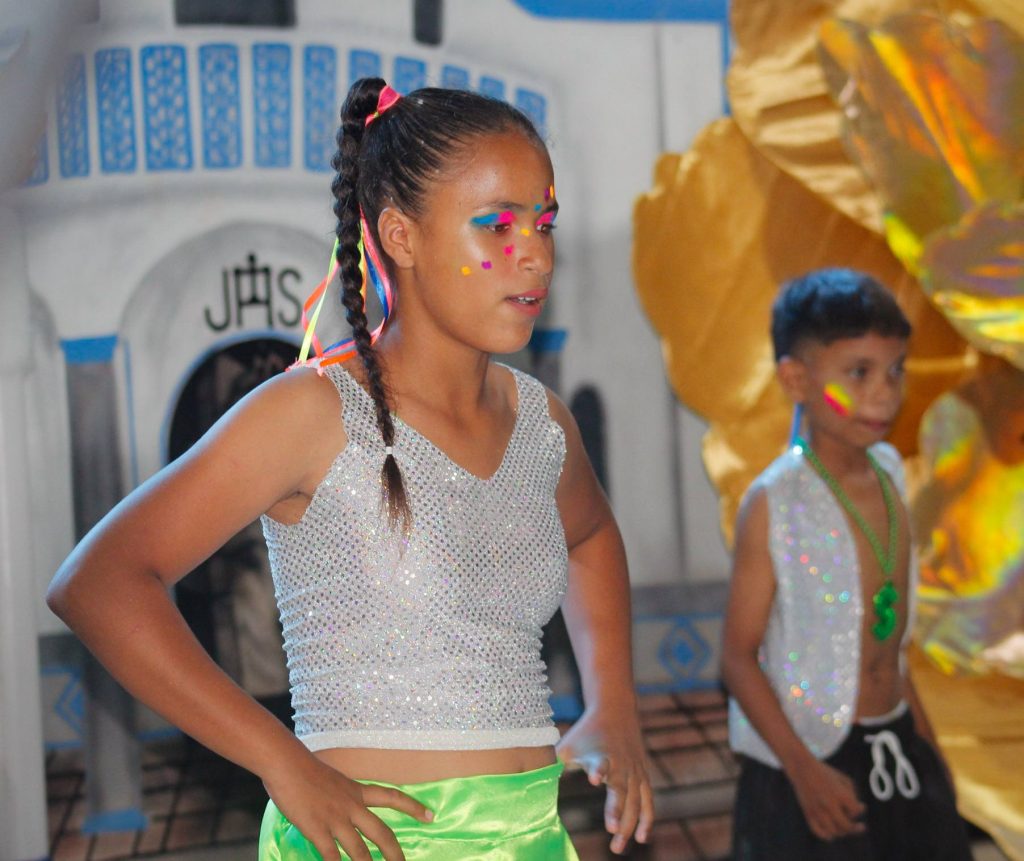 El Retén vibra con la Coronación de su Reina del Carnaval 2025 10 481282085 621109027512365 2374633265311299278 n