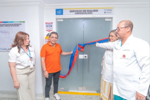 El Gobernador del Magdalena, Rafael Martínez, entrega la primera Unidad Renal Pública en el Caribe 1 484918578 1214675266681778 4836543985634933367 n