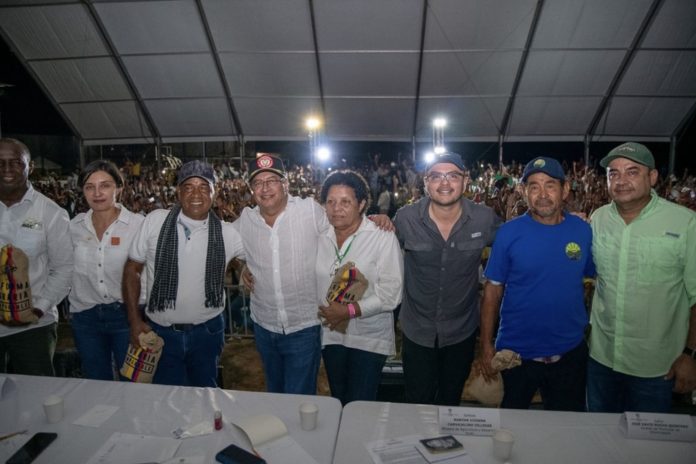 Campesinos de la hacienda Bellacruz