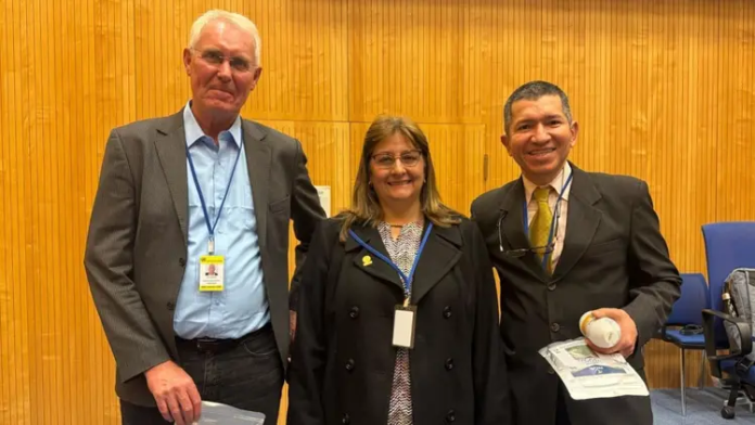 La ministra de Justicia, Ángela María Buitrago, en la 68ª sesión de la Comisión de Estupefacientes de las Naciones Unidas, destacando los beneficios potenciales de la hoja de coca y su diferenciación con la cocaína. // Foto: Tomada de la web.