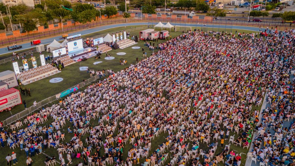 Con 19.000 Computadores del Cambio, Caicedo alcanzó para el Magdalena la mayor inversión en tecnología educativa en su historia, con la que logró cerrar la brecha digital 2 WhatsApp Image 2025 03 07 at 8.59.36 AM 1