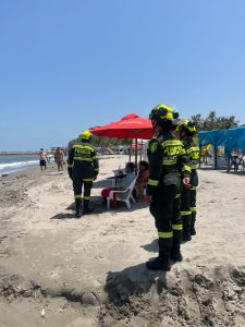 Grupo de Policía rescate refuerza acciones preventivas en playas de Puerto Colombia 1 IMG 20250413 WA0015