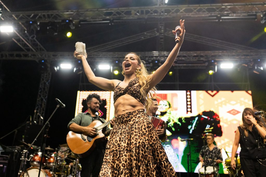 30 mil turistas y samarios disfrutaron de la música, la danza y la cultura en el 2 Festival de Festivales 19 WhatsApp Image 2025 06 30 at 3.05.32 PM 16