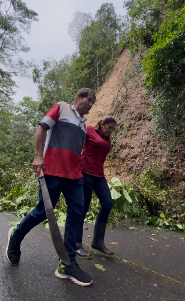Emergencia en Villavicencio por lluvias: una víctima mortal, barrios inundados y puente colapsado 1 Gobernadora del Meta recorrio zonas de emerrgencia por lluvias
