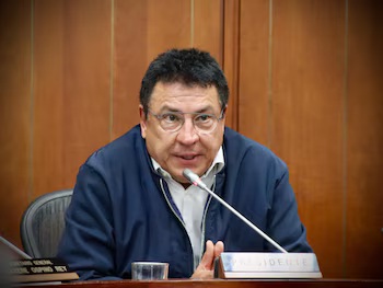 Miguel Angel Pinto nuevo presidente de la Comision Septima de Senado 2