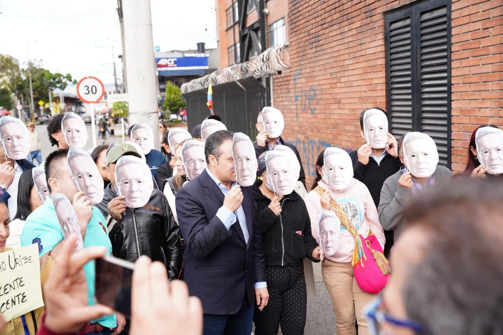 Uribe Uribismo Paloquemao Enfrentamientos