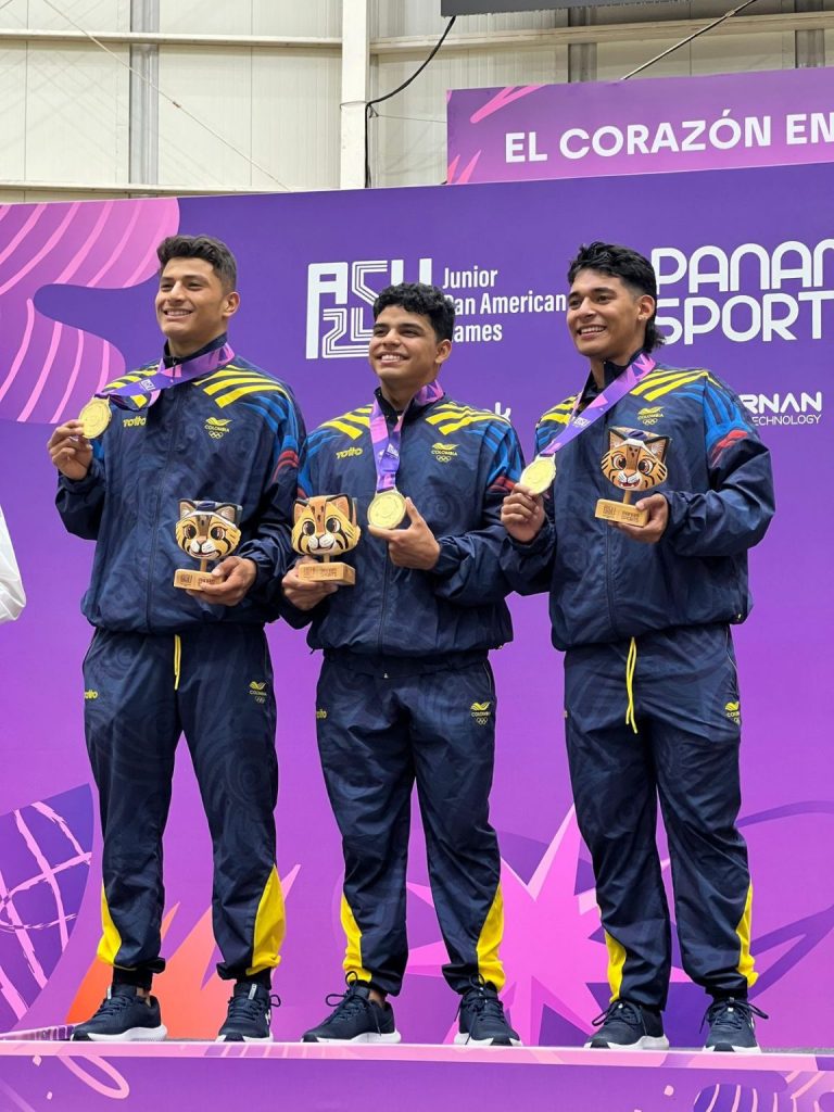 Atlantico arrasa en el velodromo de Asuncion con doble oro en velocidad por equipos 2