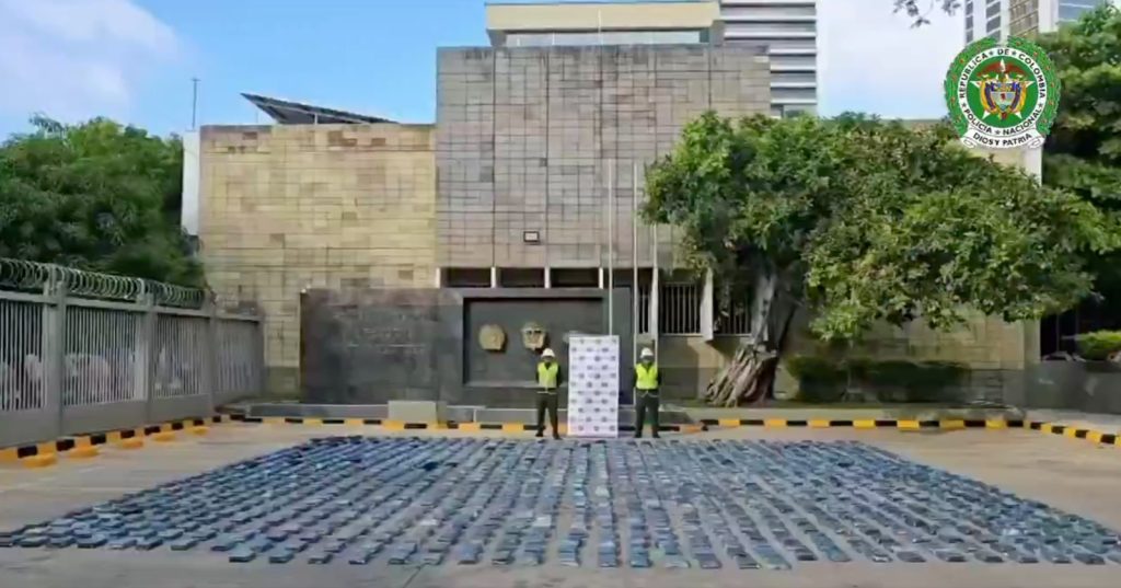 Golpe al narcotrafico incautan mas de una tonelada de cocaina del Cartel Jalisco en Cartagena