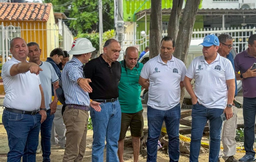 Gobierno de Carlos Pinedo declarará emergencia en Villas de Alejandría y ya inició búsqueda de solución estructural a este problema de años 1 WhatsApp Image 2025 08 25 at 1.48.06 PM