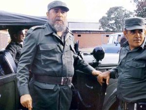 fidel con jefe de la escolta
