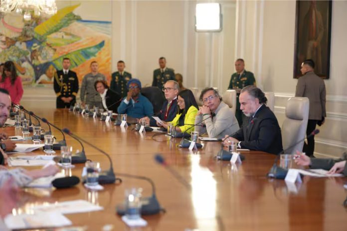 NUEVO REMEZÓN EN GABINETE PETRO Y SU INSIDENCIA EN LA ELECCIÓN DE CARLOS CAMARGO