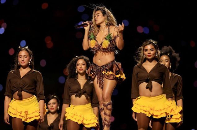 📸 Karol en el medio tiempo de la NFL Brasil 🇧🇷 KarolG 4