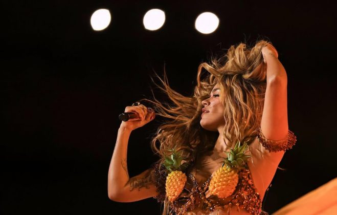 📸 Karol en el medio tiempo de la NFL Brasil 🇧🇷 KarolG