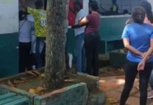Denuncian congestión en el Colegio Fundación Pies Descalzos por falta de mesas de votación
